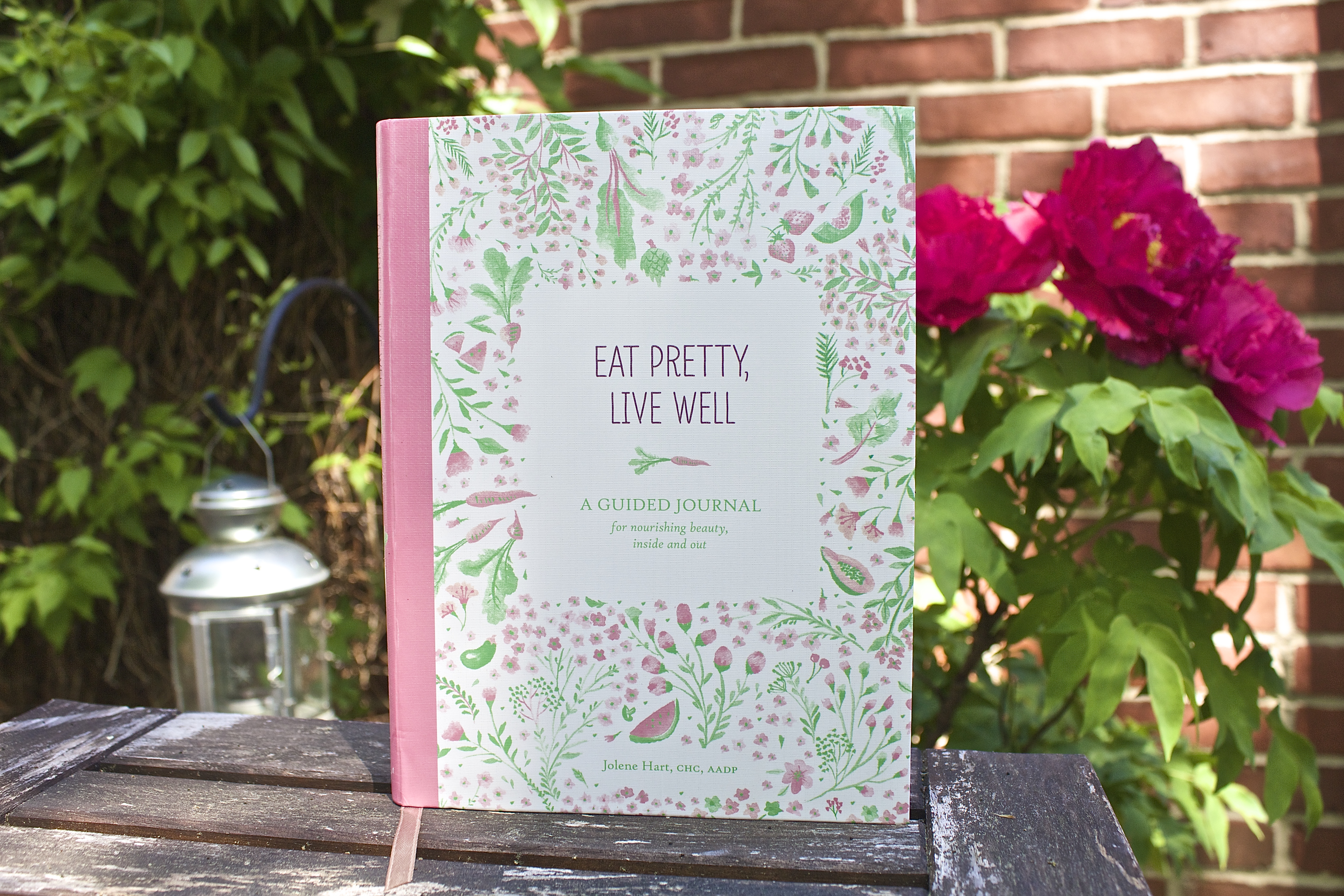 Eat Pretty, Live Well + Giveaway