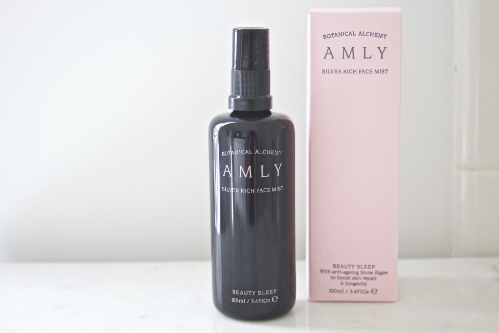 Beauty sleep in a box! February's Boxwalla Beauty Box, on the blog..