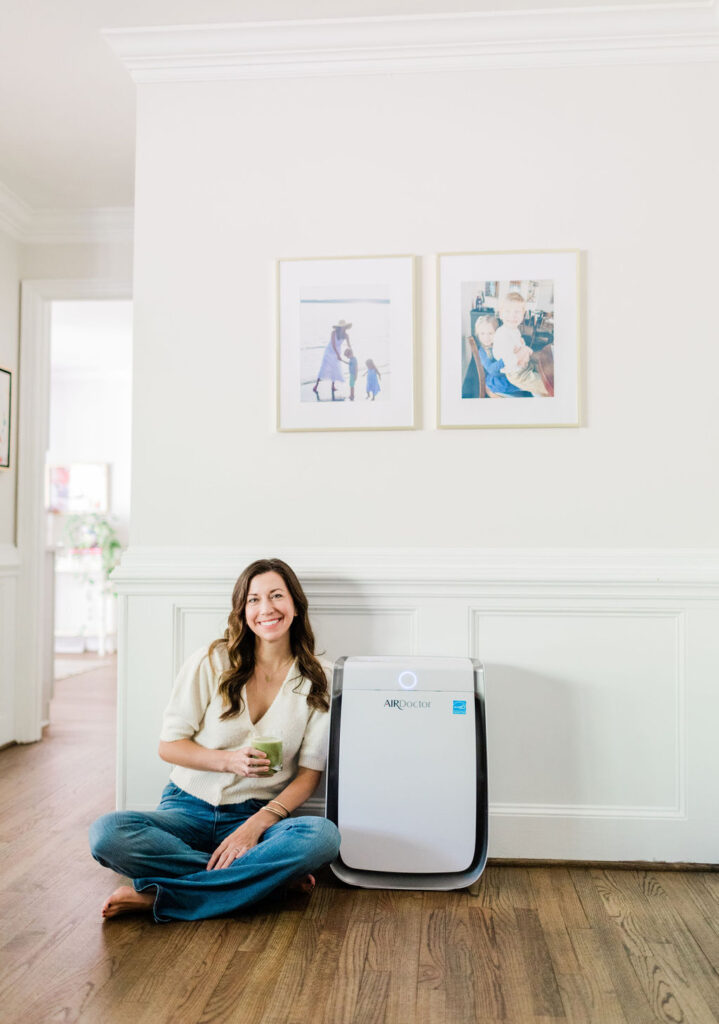 Improving indoor air quality and smell with an air purifier